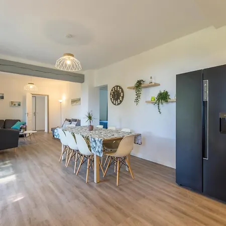 Holiday home Felyvonne